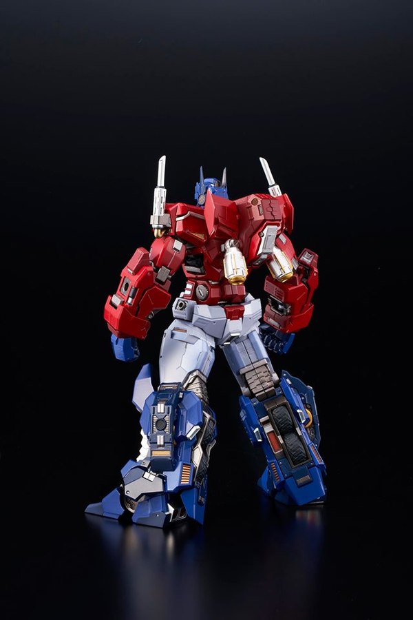 Flame Toys Kuro Kara Kuri Optimus Prime Promo Gallery 02 (2 of 21)